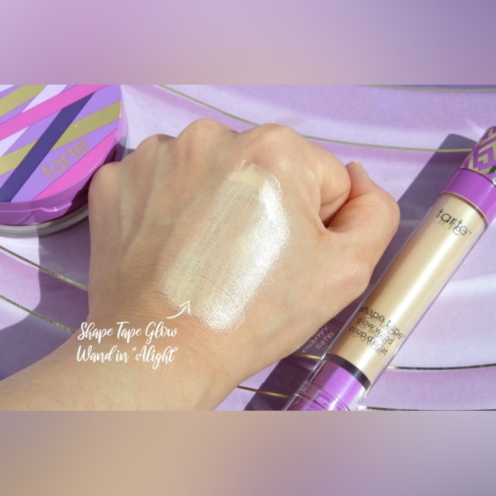 NEW Tarte shape tape glow wand concealer highlighter, shade is Alight - Picture 5 of 5